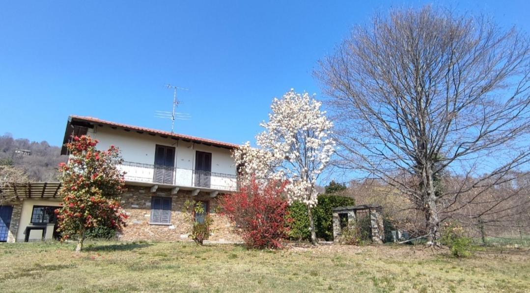 Vila Casale Cadeloro Nebbiuno Pokoj fotografie
