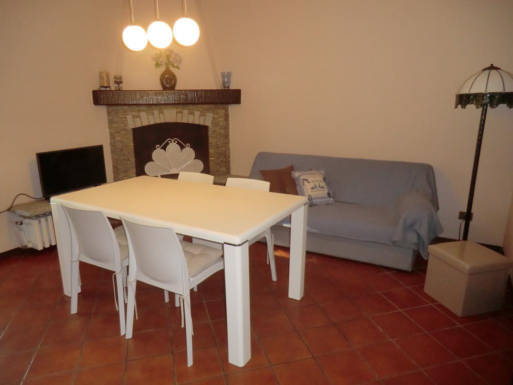 Vila Casale Cadeloro Nebbiuno Exteriér fotografie