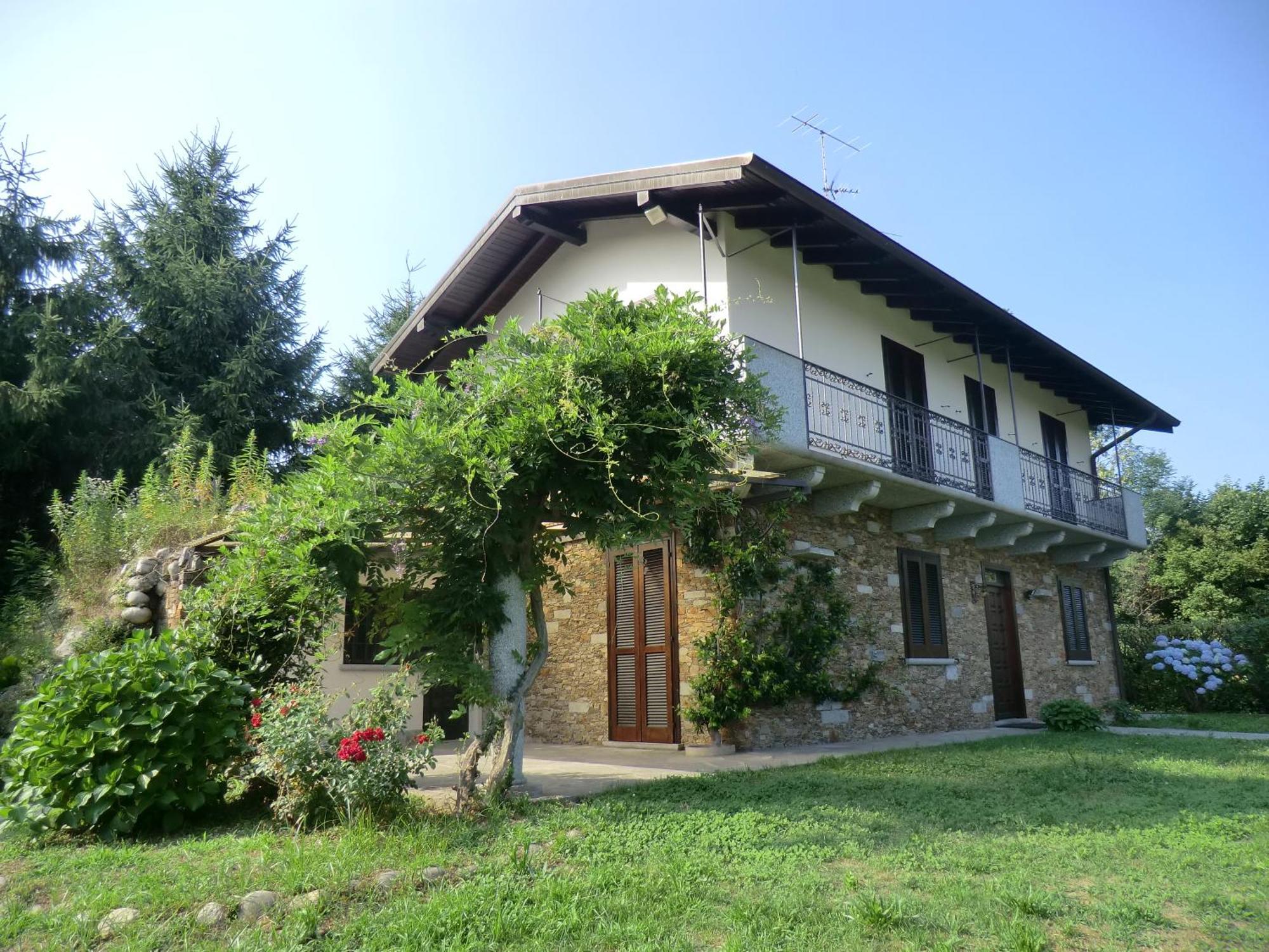 Vila Casale Cadeloro Nebbiuno Exteriér fotografie