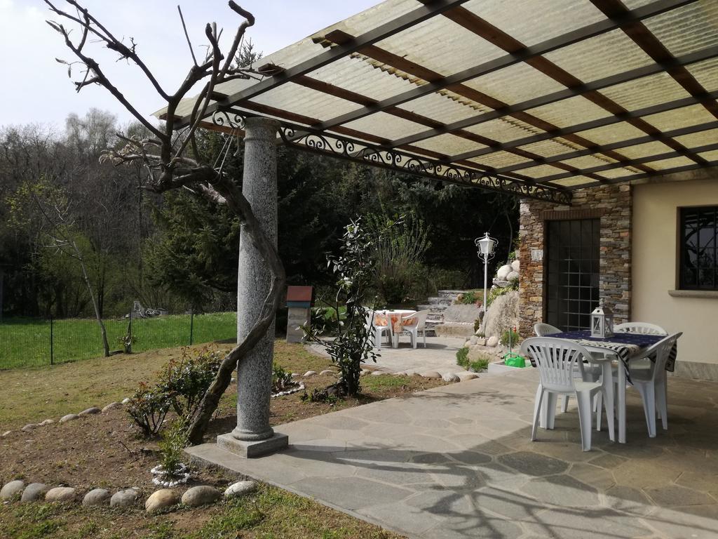 Vila Casale Cadeloro Nebbiuno Exteriér fotografie