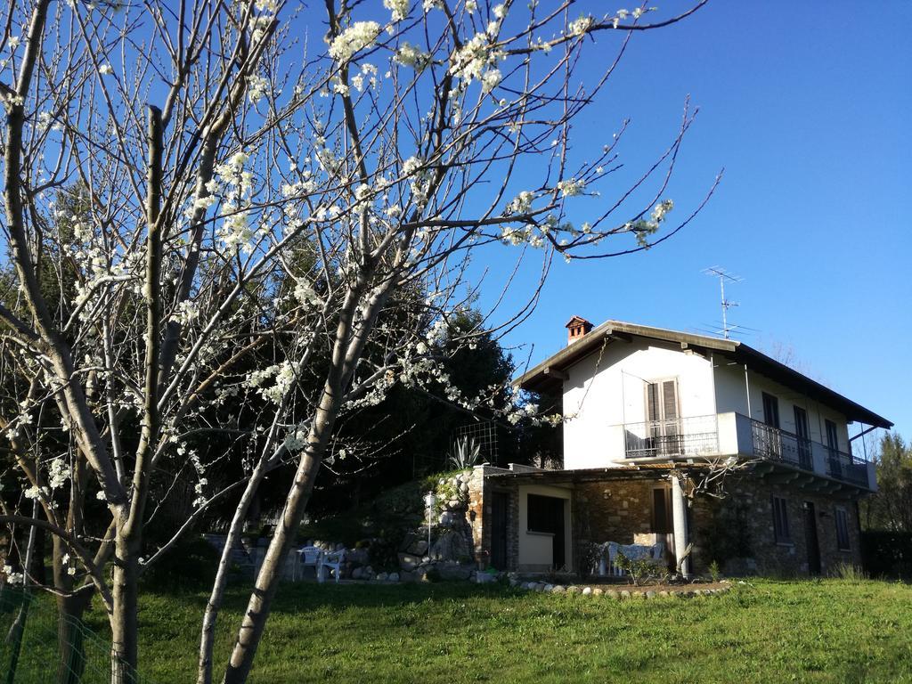 Vila Casale Cadeloro Nebbiuno Exteriér fotografie
